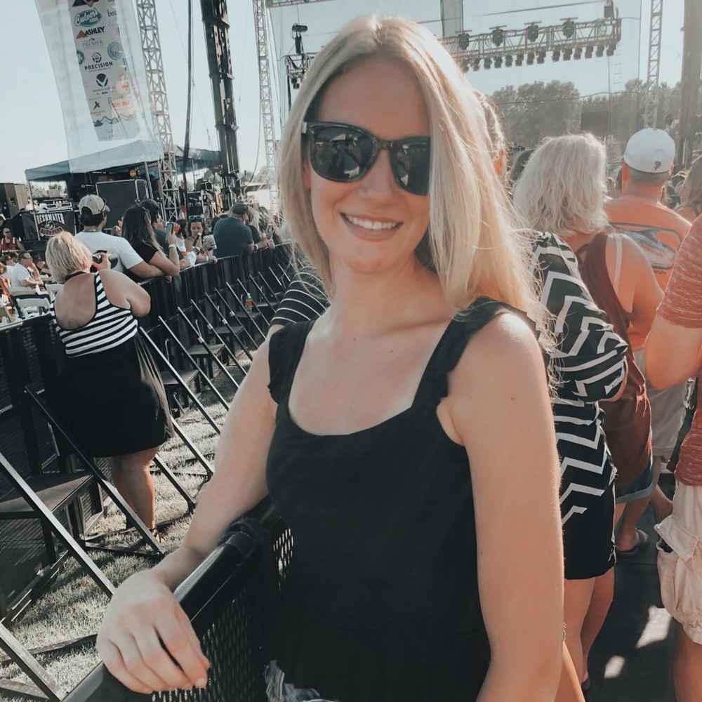 Meet your Posher, Ashley